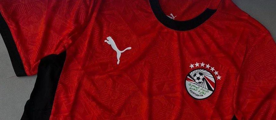 الفيفا يطلب إزالة نجوم أمم أفريقيا من قميص منتخب مصر في مونديال 2026 