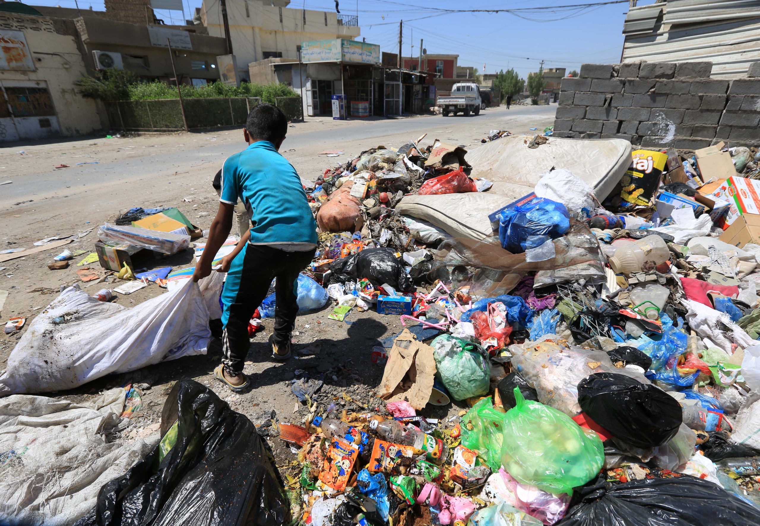 دعوات نيابية لتبني التدوير.. النفايات تتحول إلى تحدٍ بيئي واقتصادي يواجه المدن العراقية 