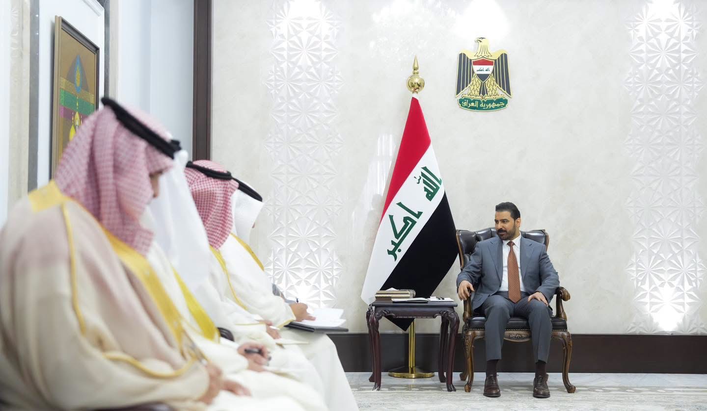 نقل له رسالة من الزعماء الخليجيين.. الرئيس الزيدي يستقبل امين عام مجلس التعاون الخليجي: العراق حريص على اقوى العلاقات مع عمقه العربي 
