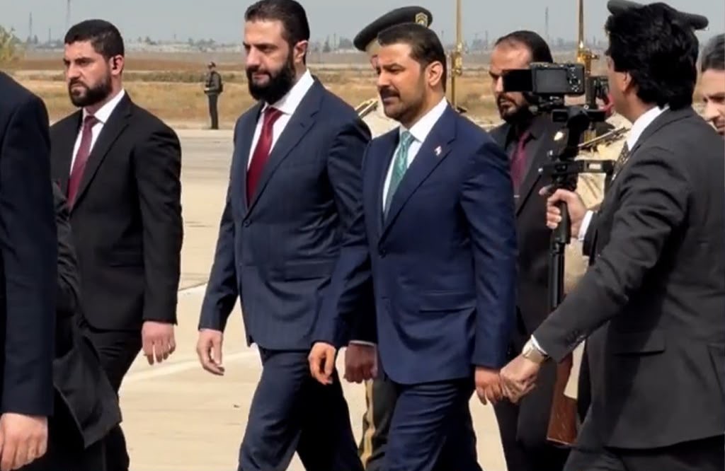 الشرع يستقبل الرئيس الزيدي في دمشق بمراسم رسمية